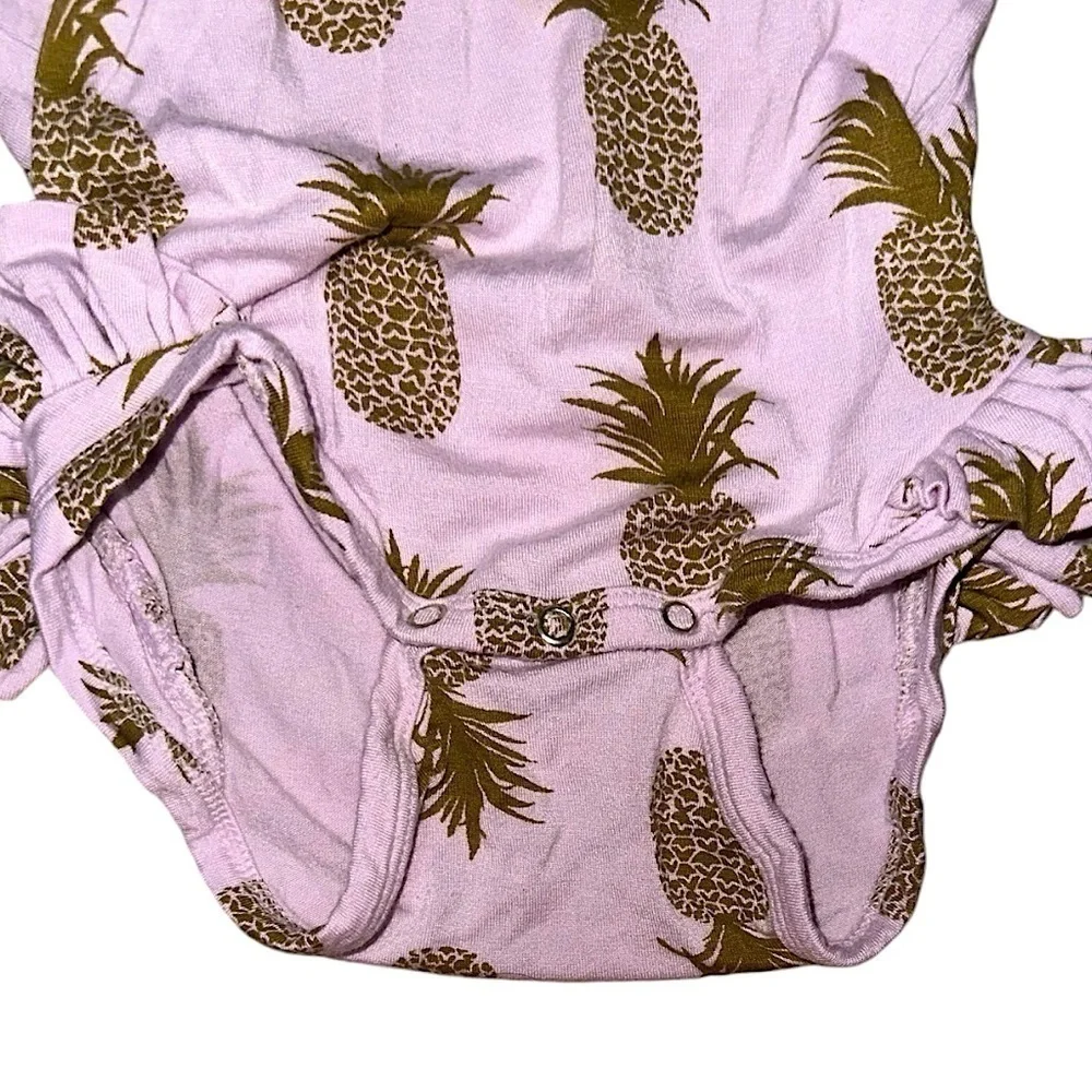 Kate Quinn Bamboo Collection Soft Pineapple Ruffle Long Sleeve One Piece Sz 3-6M